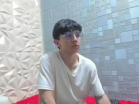 ElanGiraldo online show from 01/15/26, 11:52