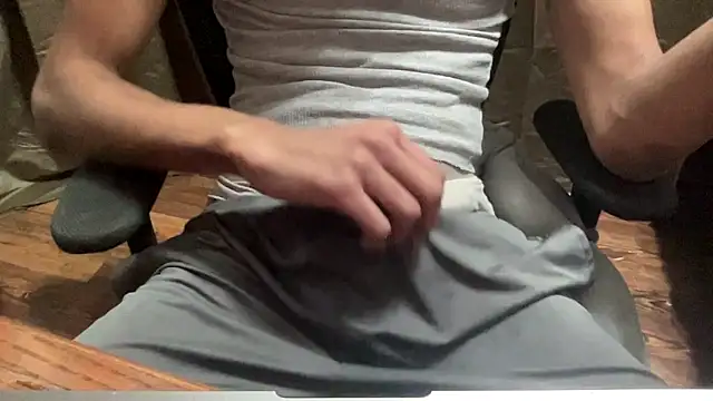 BabyBoyK17 online show from 12/16/25, 10:30