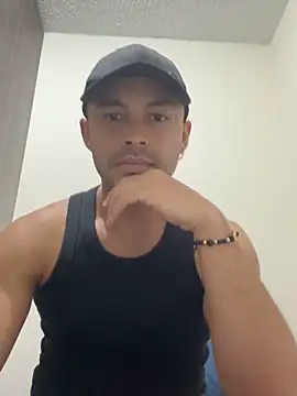 Snapshot of Naim__ chatting on 11/09/25, 04:16 Naim online show from 11/09/25, 04:16