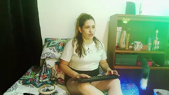 dayan hanks online show from 04/12/26, 11:08