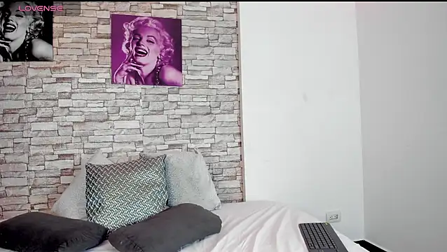 sofiaalarson online show from 01/13/26, 11:47