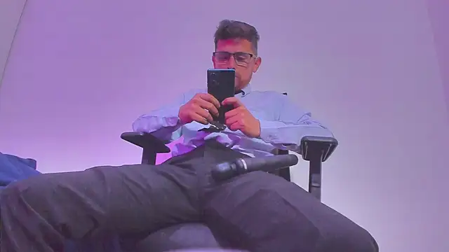 Prince1 dark online show from 11/21/25, 07:29