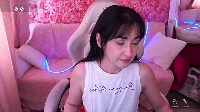 Snapshot of CarolinaaFoxyyy chatting on 04/03/26, 12:44 CarolinaaFoxyyy online show from 04/03/26, 12:44