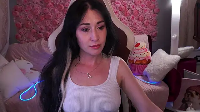 Snapshot of CarolinaaFoxyyy chatting on 05/22/26, 06:39 CarolinaaFoxyyy online show from 05/22/26, 06:39