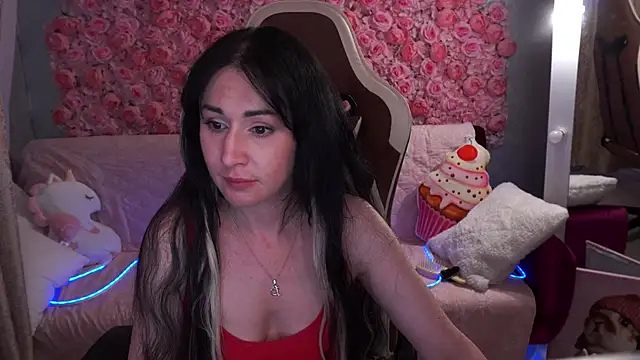 Snapshot of CarolinaaFoxyyy chatting on 05/27/26, 01:57 CarolinaaFoxyyy online show from 05/27/26, 01:57