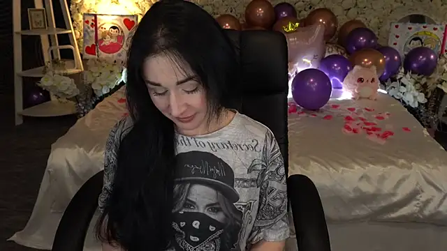 Snapshot of CarolinaaFoxyyy chatting on 02/24/26, 07:48 CarolinaaFoxyyy online show from 02/24/26, 07:48