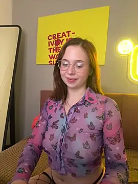 Erica Nelson online show from 11/23/25, 01:37