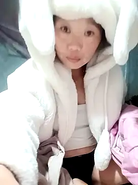 blonde blg online show from 11/19/25, 10:10