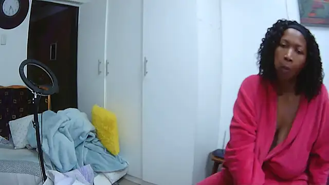 HipsDontLieX95 online show from 11/24/25, 04:29