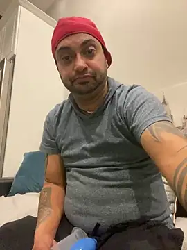 juicythickclit69 online show from 11/26/25, 04:23