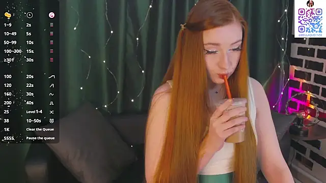 BellaQueennss online show from 12/04/25, 09:19