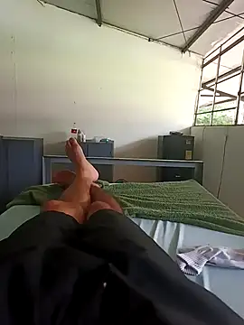 Snapshot of MonasticCanine chatting on 01/11/26, 04:25 MonasticCanine online show from 01/11/26, 04:25