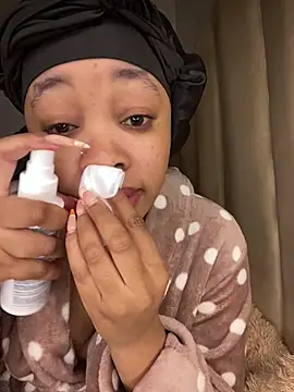 Nisha 102 online show from 04/10/26, 01:45