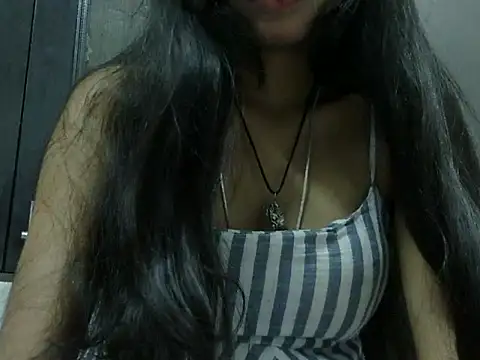 SEXY PRIYA83 online show from 04/01/26, 01:34
