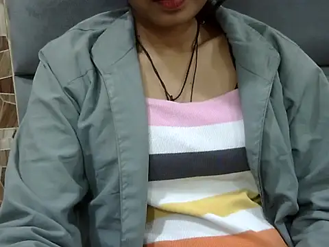 SEXY PRIYA83 online show from 01/12/26, 03:19