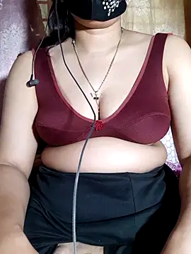 Snapshot of HotGirl23231 chatting on 04/29/26, 09:24 HotGirl23231 online show from 04/29/26, 09:24