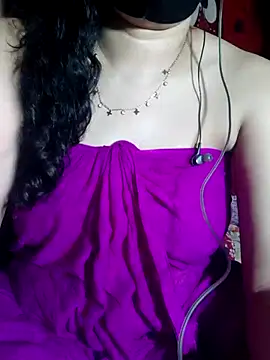 Snapshot of HotGirl23231 chatting on 07/14/26, 08:48 HotGirl23231 online show from 07/14/26, 08:48