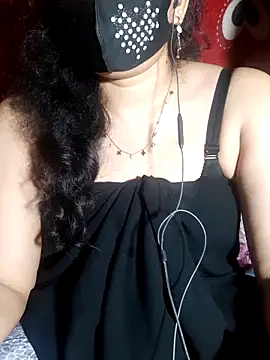 Snapshot of HotGirl23231 chatting on 06/14/26, 06:42 HotGirl23231 online show from 06/14/26, 06:42