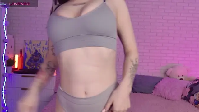 Darineko  online show from 03/03/26, 05:47