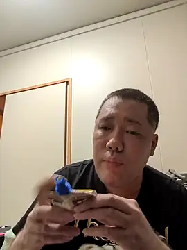 Snapshot of daisu1026 chatting on 11/11/25, 02:56 daisu1026 online show from 11/11/25, 02:56