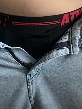 christophecamzzl online show from 11/17/25, 09:46