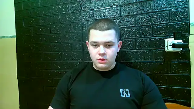 CuteButNaughty  online show from 11/28/25, 07:36