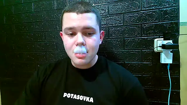 CuteButNaughty  online show from 12/22/25, 08:31