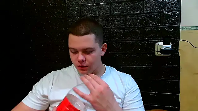 CuteButNaughty  online show from 12/01/25, 09:04