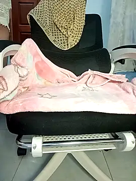 Snapshot of Em-mupmup chatting on 02/08/26, 07:50 Em-mupmup online show from 02/08/26, 07:50