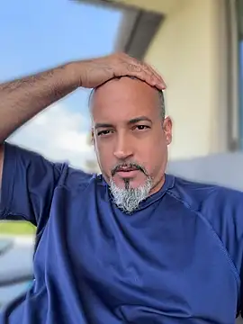 Jakk Danielle Lounge online show from 04/15/26, 03:49