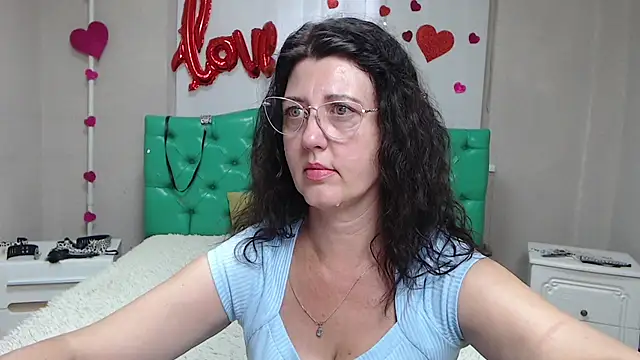 Snapshot of RoseHille chatting on 07/07/26, 05:16 RoseHille online show from 07/07/26, 05:16
