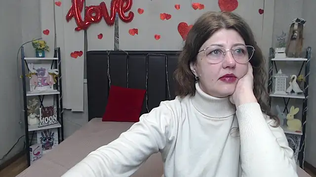 RoseHille online show from 04/11/26, 05:04