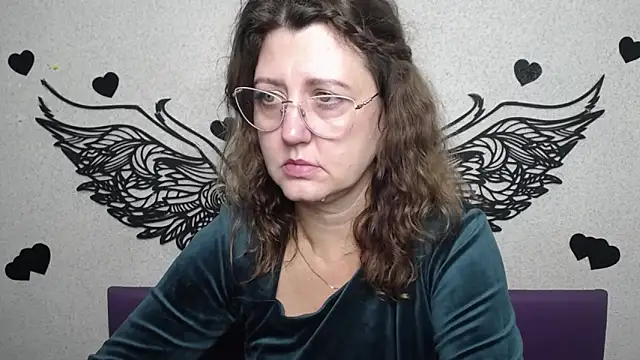 RoseHille online show from 11/27/25, 03:34