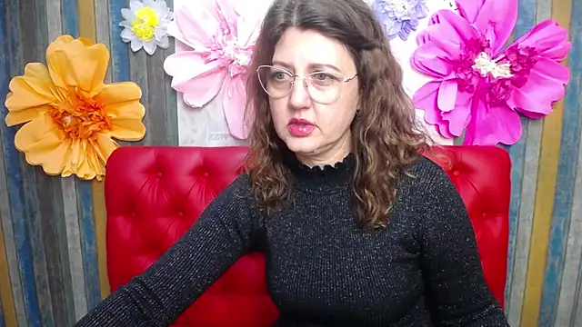 RoseHille online show from 12/04/25, 02:49