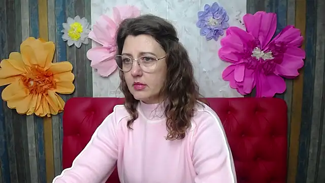 RoseHille online show from 12/01/25, 03:13