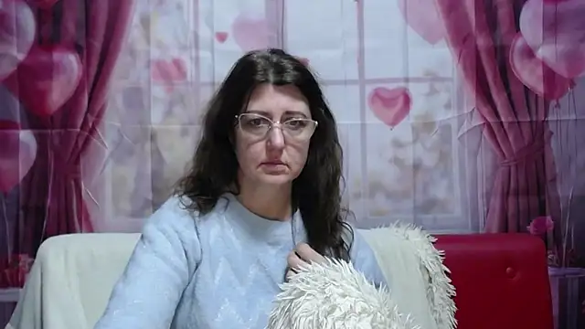 RoseHille online show from 02/05/26, 03:08