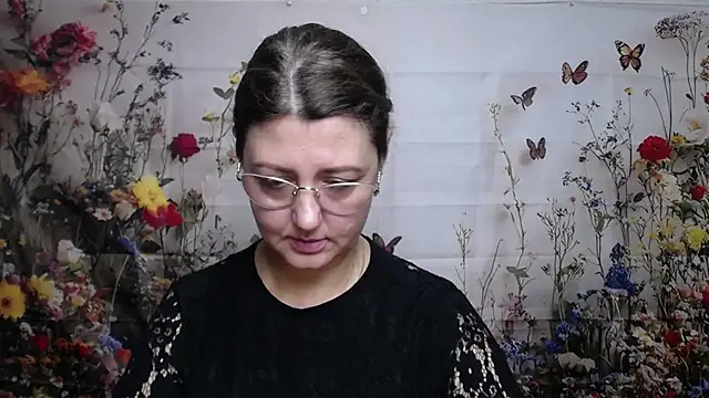 RoseHille online show from 11/26/25, 03:45