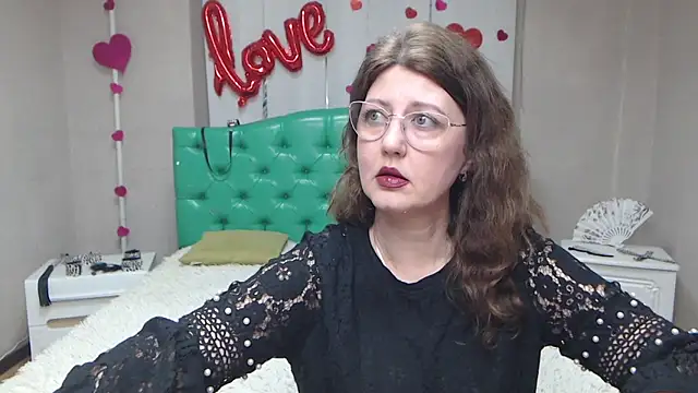 RoseHille online show from 04/14/26, 05:07