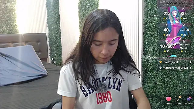 bunnywhite21 online show from 12/01/25, 06:31