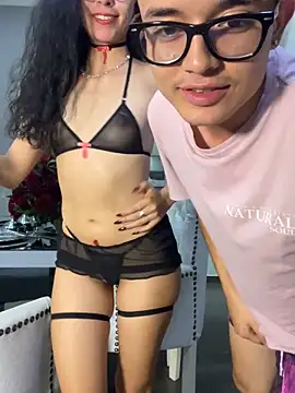 Snapshot of SAMANTHA_AND_PETER chatting on 11/27/25, 09:48 SAMANTHA AND PETER online show from 11/27/25, 09:48