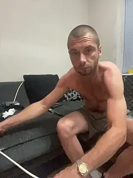 Kinkycouple142 online show from 05/25/26, 08:40