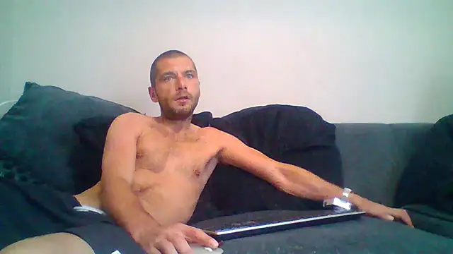 Kinkycouple142 online show from 05/26/26, 06:28