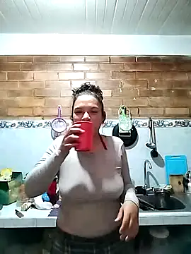 Snapshot of LeiaOrganal chatting on 11/11/25, 08:03 LeiaOrganal online show from 11/11/25, 08:03