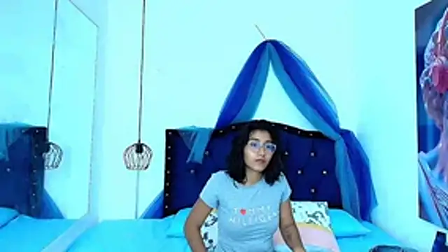 Snapshot of KATY_LOWERY chatting on 01/11/26, 03:57 KATY LOWERY online show from 01/11/26, 03:57