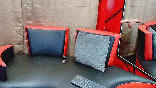 Snapshot of KATY_LOWERY chatting on 01/09/26, 03:24 KATY LOWERY online show from 01/09/26, 03:24