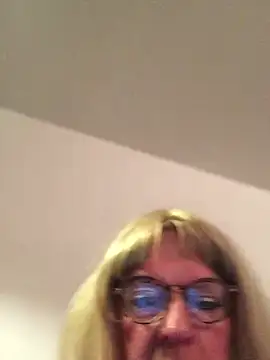 simone xdressing online show from 03/25/26, 12:55