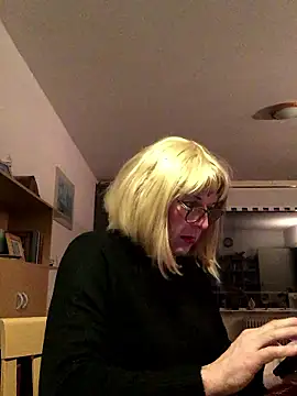 simone xdressing online show from 01/18/26, 01:20