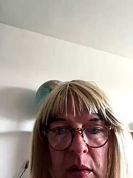 simone xdressing online show from 09/25/25, 01:17