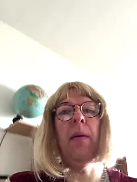 simone xdressing online show from 11/09/25, 10:08