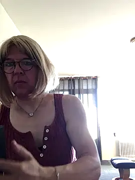 simone xdressing online show from 09/26/25, 09:05